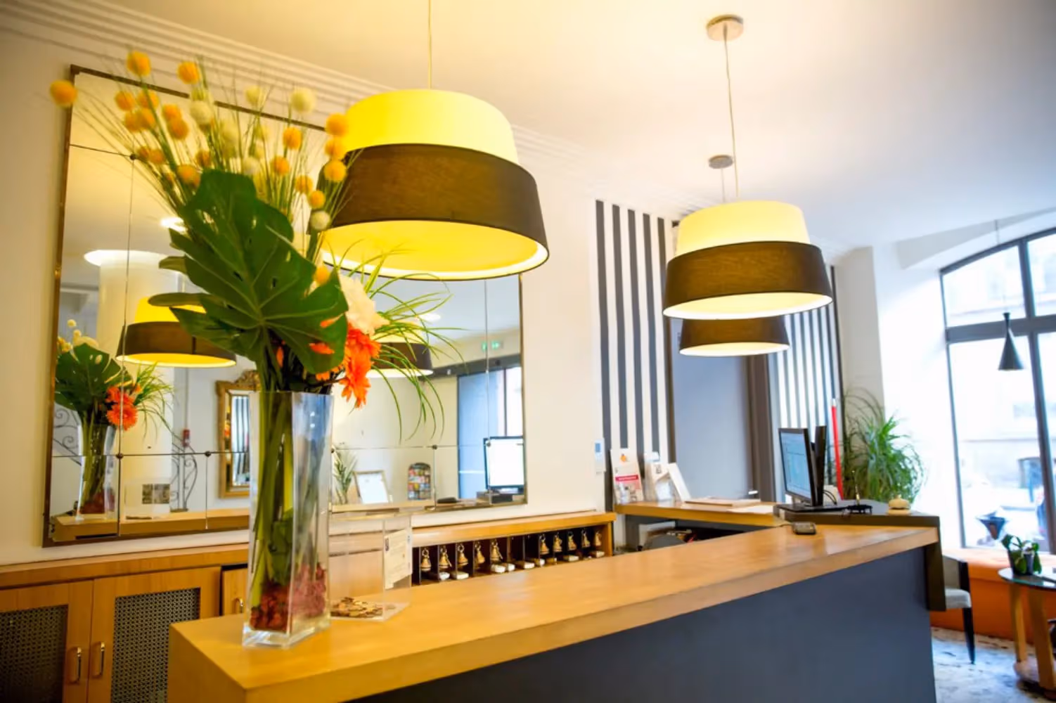 Hôtel 3 étoiles de charme au centre de Toulouse. À deux pas du Capitole et de la gare. Calme, accueil et déco Art Déco